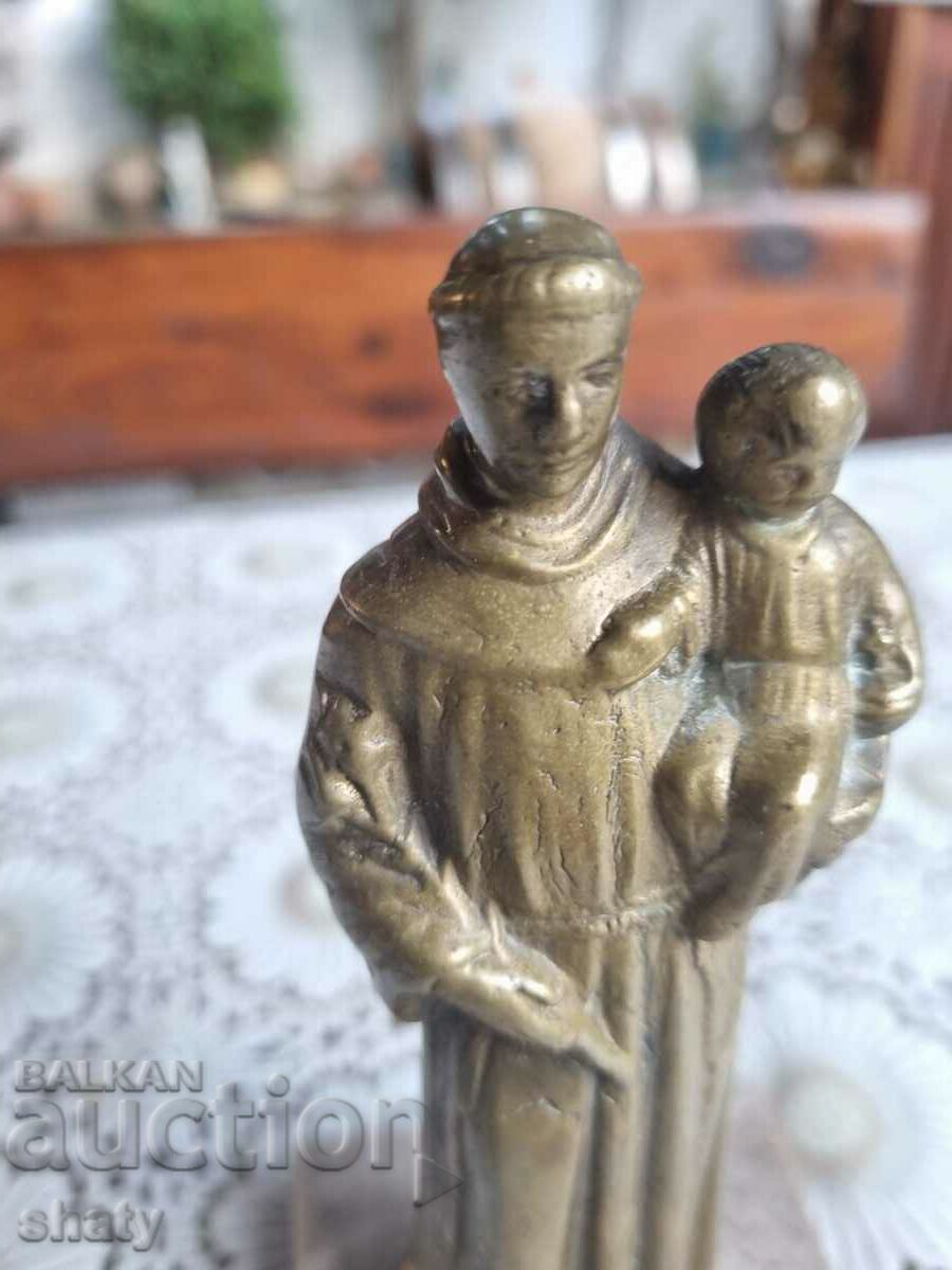 Bronze figure. with price 65.00 BGN | € 33.23 Bronze figure. with price 65.00 BGN | € 33.23