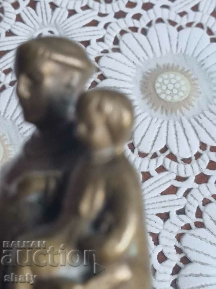 Delivery of Bronze figure. Delivery of Bronze figure.