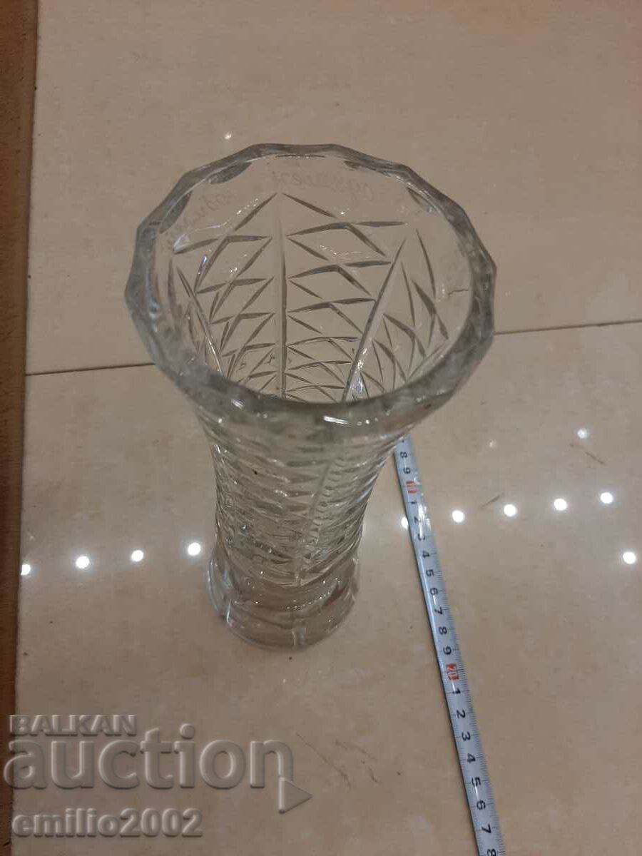 Auction Glass vase retro social Auction Glass vase retro social