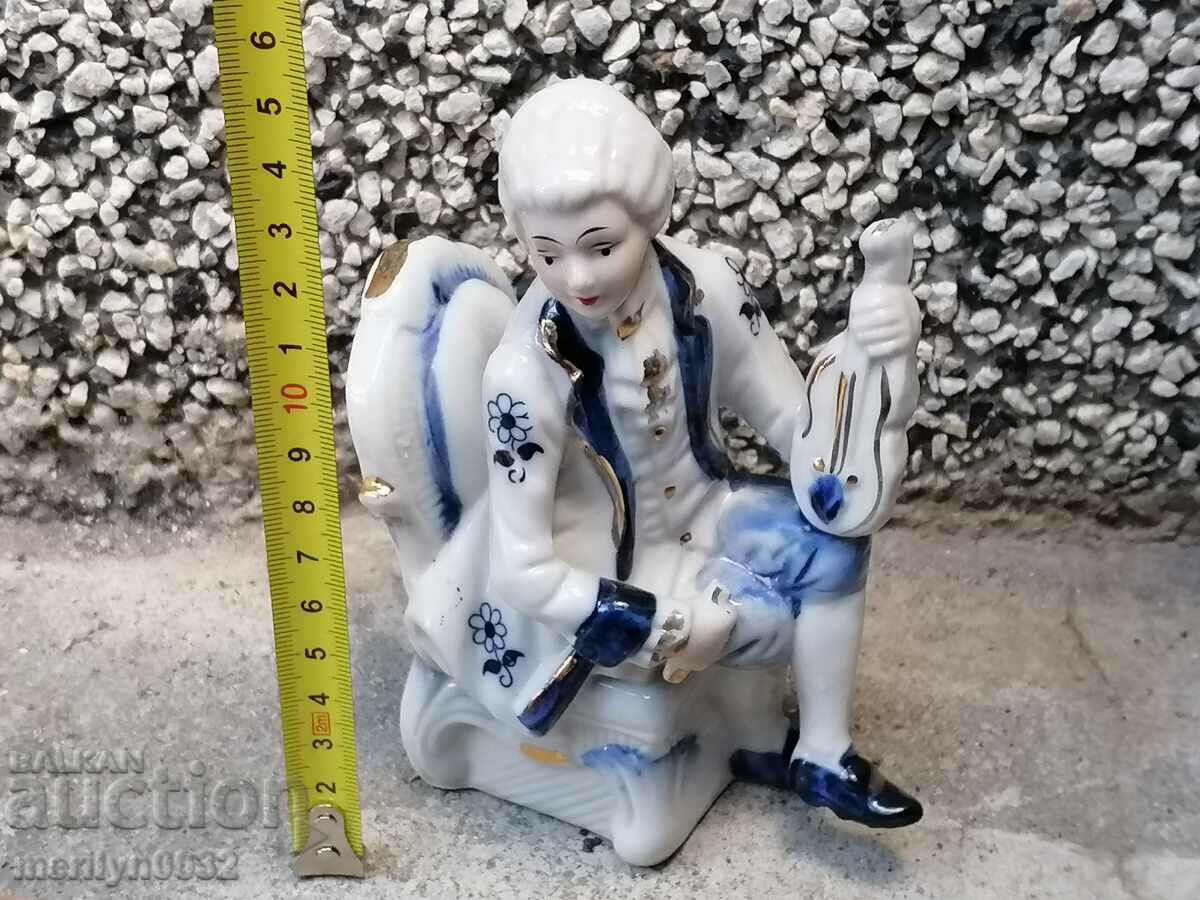 Delivery of Old porcelain figure, plastic, figurine, porcelain