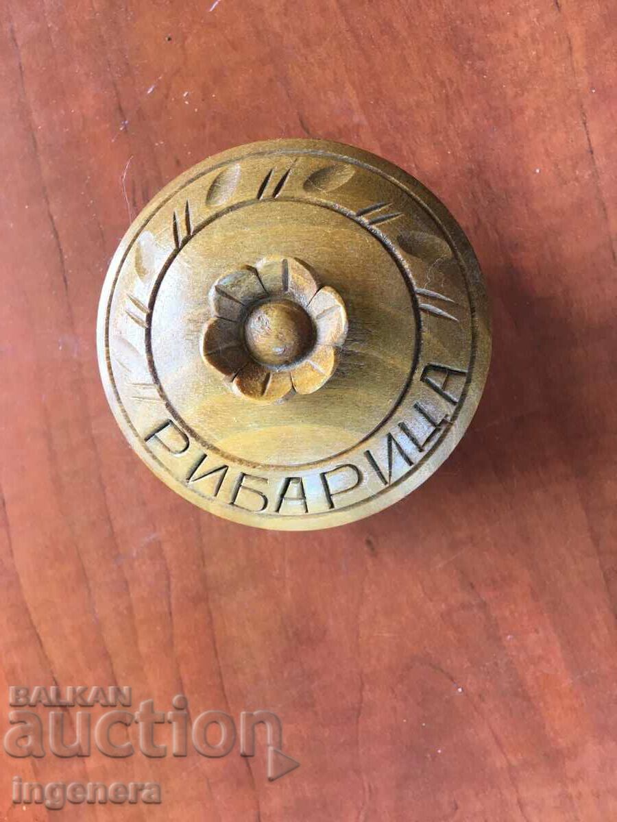 Delivery of WALNUT WOOD CARVING JEWELERY BOX Delivery of WALNUT WOOD CARVING JEWELERY BOX