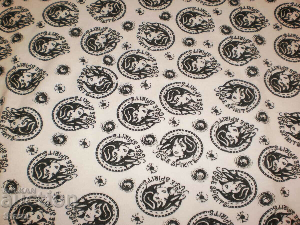 Children's t-shirt for a girl in black and white, size 140/146, new with price 5.00 BGN | € 2.56