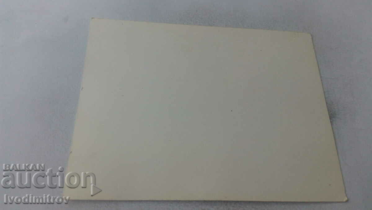 Photo A young man and a girl in a waltz pose with price 1.65 BGN | € 0.84 Photo A young man and a girl in a waltz pose with price 1.65 BGN | € 0.84