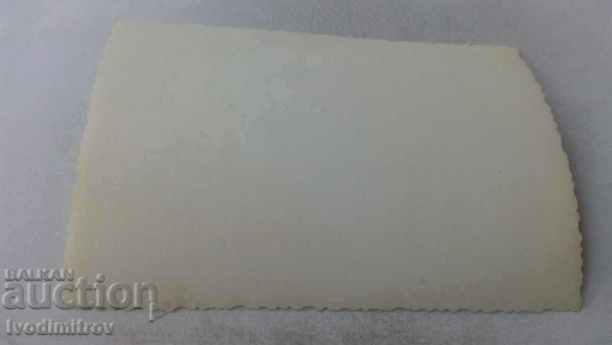 Fotografie Nessebar Bărbat femeie și fată tânără cu preț 1.15 BGN | € 0.59 Fotografie Nessebar Bărbat femeie și fată tânără cu preț 1.15 BGN | € 0.59