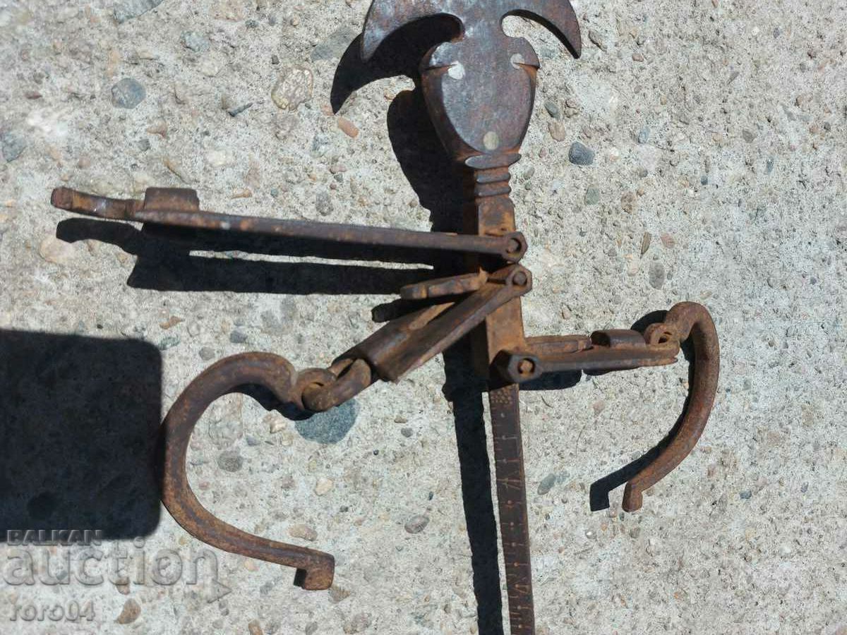 SCALE - HUGE - OTTOMAN - LIPSI - 6 SCALE - HUGE - OTTOMAN - LIPSI - 6