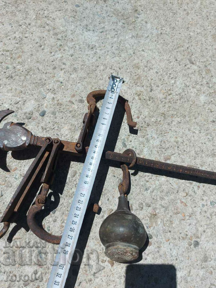 SCALE - HUGE - OTTOMAN - LIPSI - 7 SCALE - HUGE - OTTOMAN - LIPSI - 7