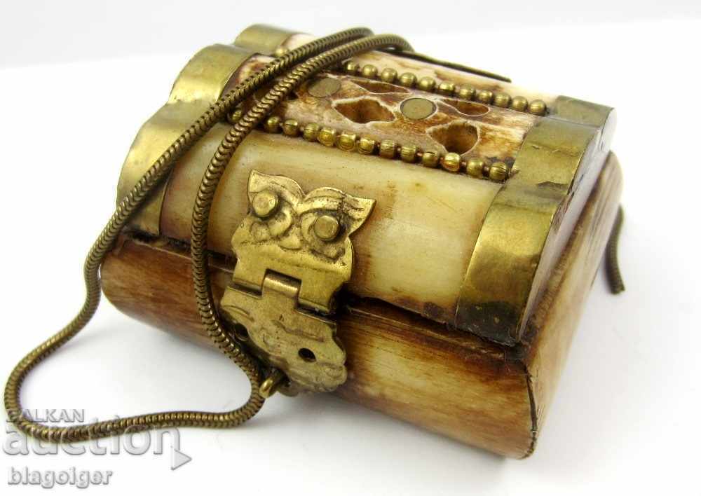 * OLD BOUJUT BOX - CAMIL BONE - ANTIQUES