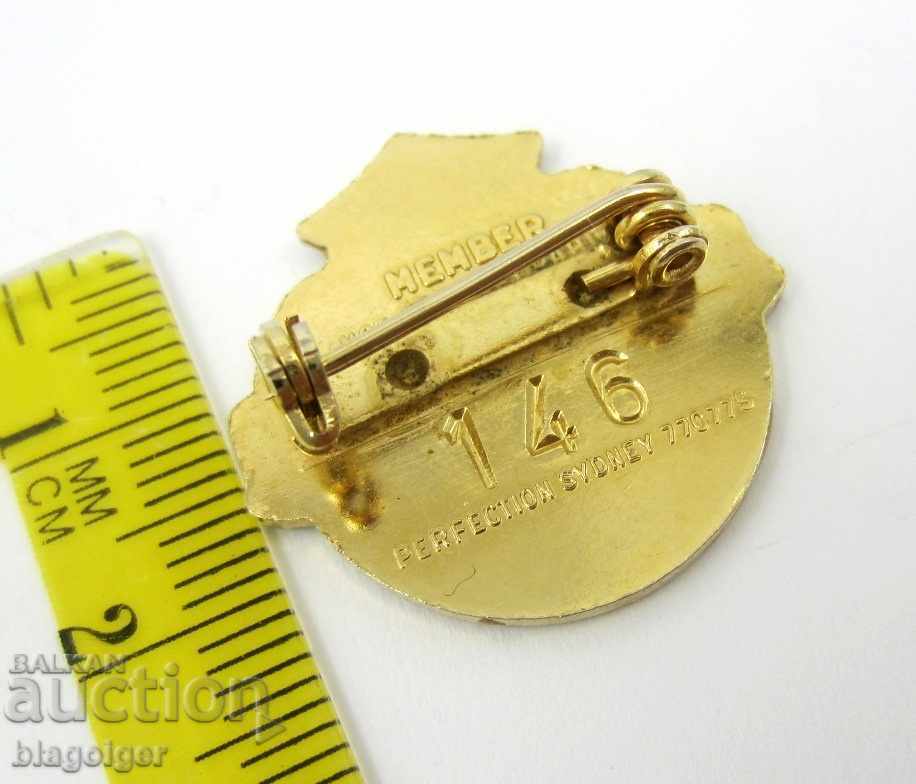 Delivery of * EQUESTRIAN CLUB-USA-MEMBERSHIP BADGE-NUMBERED-ORIGINAL