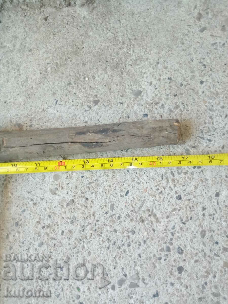 Old screwdriver with price 29.99 BGN | € 15.33 Old screwdriver with price 29.99 BGN | € 15.33