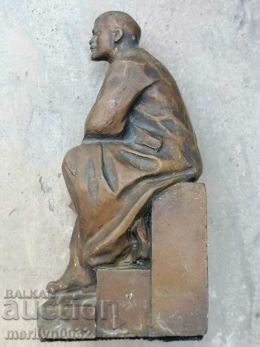 Delivery of Statuette Author figure Lenin figure plastic sculpture Delivery of Statuette Author figure Lenin figure plastic sculpture