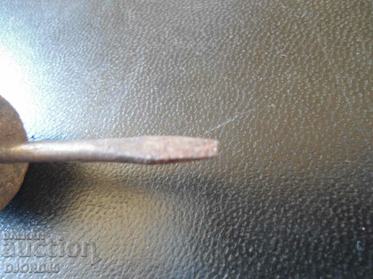 An old screwdriver with price 2.00 BGN | € 1.02 An old screwdriver with price 2.00 BGN | € 1.02