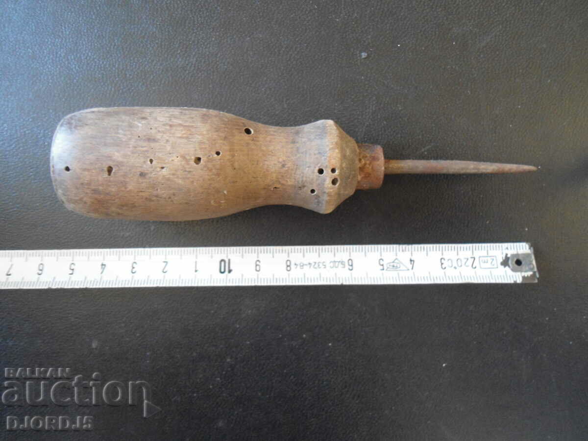 Delivery of Old tool, awl Delivery of Old tool, awl