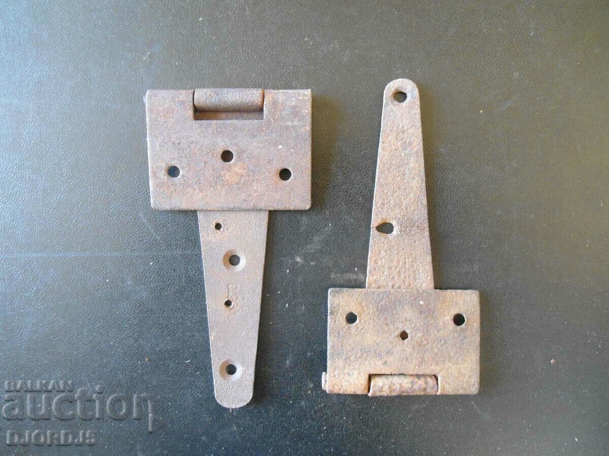 Auction Old hinges Auction Old hinges