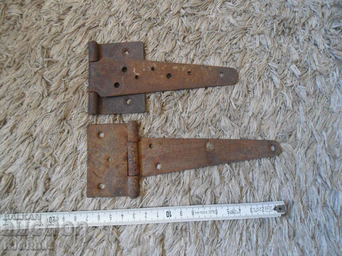 Delivery of Old hinges Delivery of Old hinges