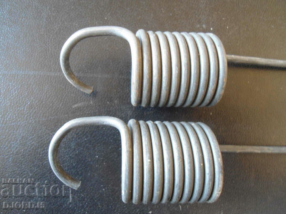 Стари пружини с цена 2.00 лв. | € 1.02 Стари пружини с цена 2.00 лв. | € 1.02