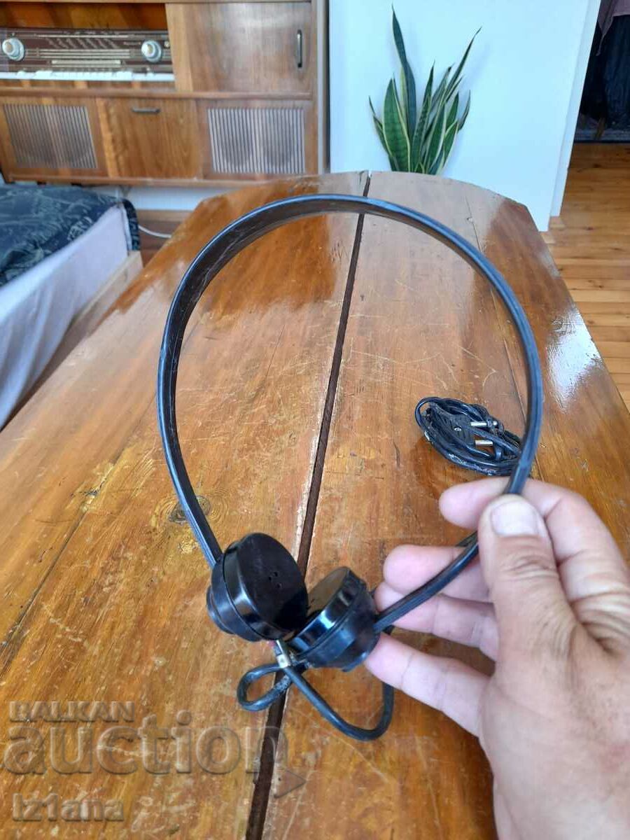 Old TA-58M headphones with price 30.00 BGN | € 15.34 Old TA-58M headphones with price 30.00 BGN | € 15.34