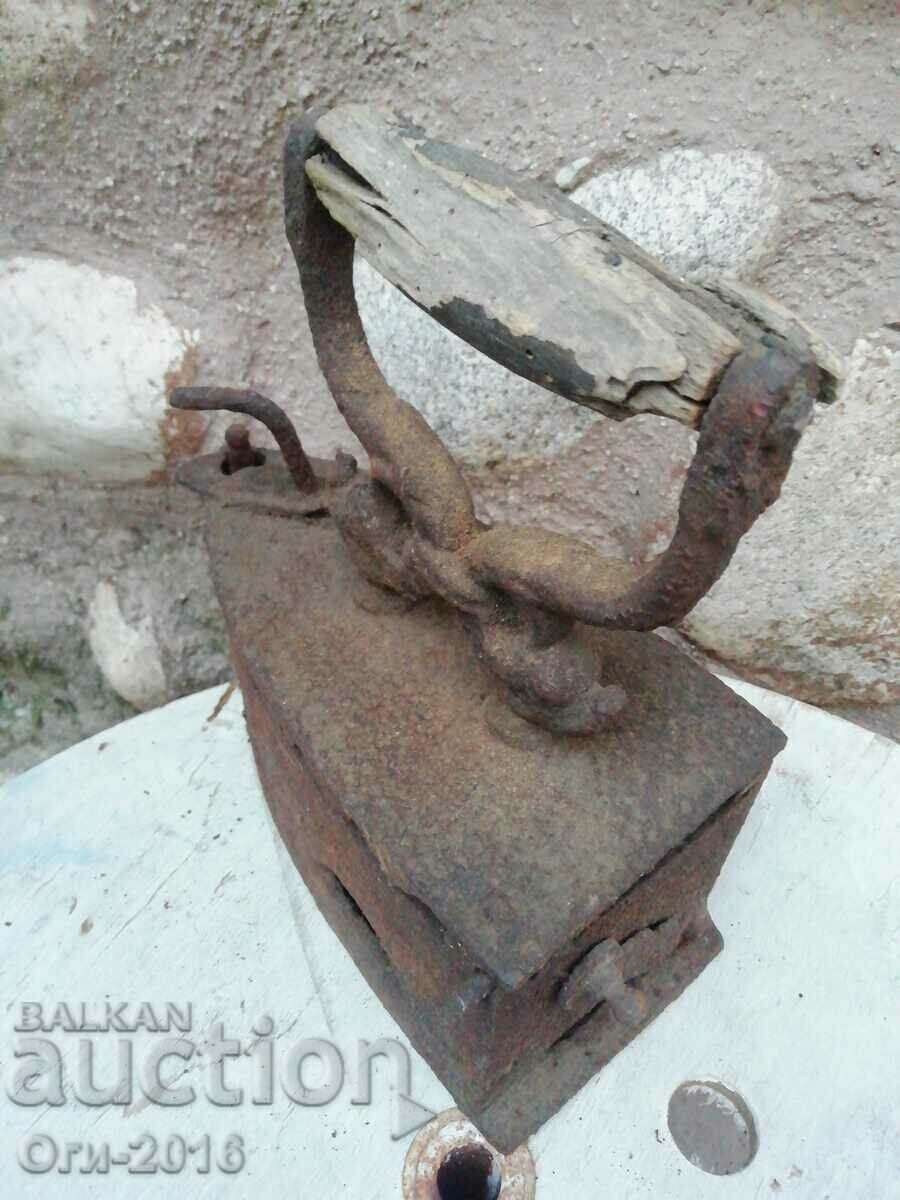 Παράδοση Παλιό σίδερο αντίκες Παράδοση Παλιό σίδερο αντίκες