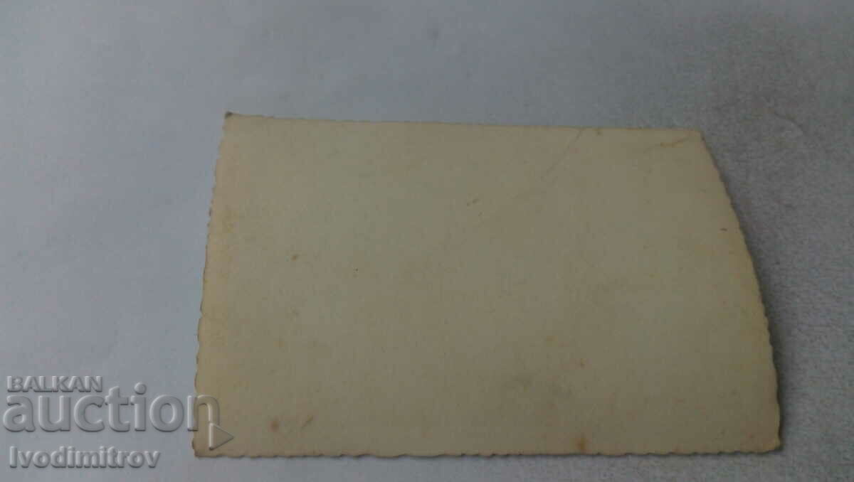 Photo Men and women on a cart with price 1.15 BGN | € 0.59 Photo Men and women on a cart with price 1.15 BGN | € 0.59