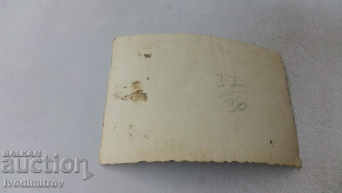 Εικόνα Ένας άντρας με ένα ραβδί στο δεξί του χέρι με τιμή 1.15 BGN | € 0.59 Εικόνα Ένας άντρας με ένα ραβδί στο δεξί του χέρι με τιμή 1.15 BGN | € 0.59