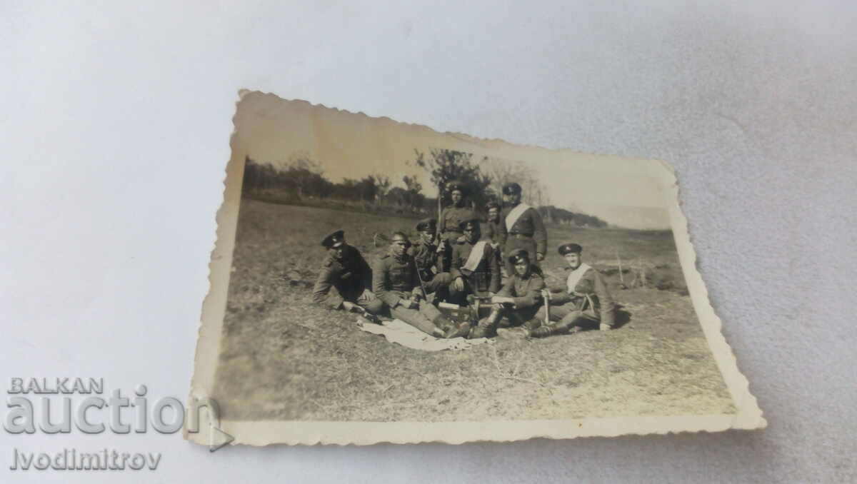 Снимка Войници на поляната