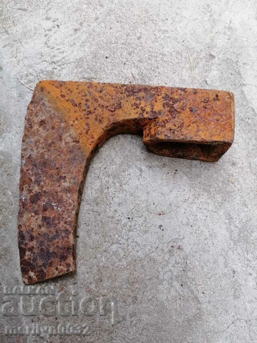 Ένα παλιό εργαλείο στέλεχος αξόνων σφυρήλατο σίδερο
