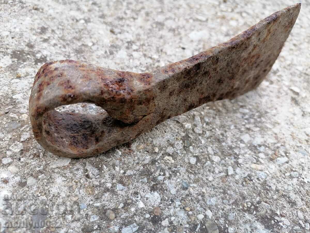 Delivery of Old tool, agricultural instrument, chapel, wrought iron Delivery of Old tool, agricultural instrument, chapel, wrought iron