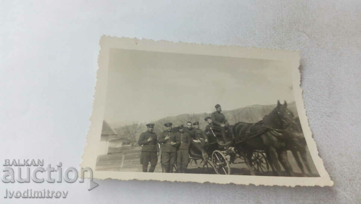 Αξιωματικοί φωτογραφιών με άμαξα