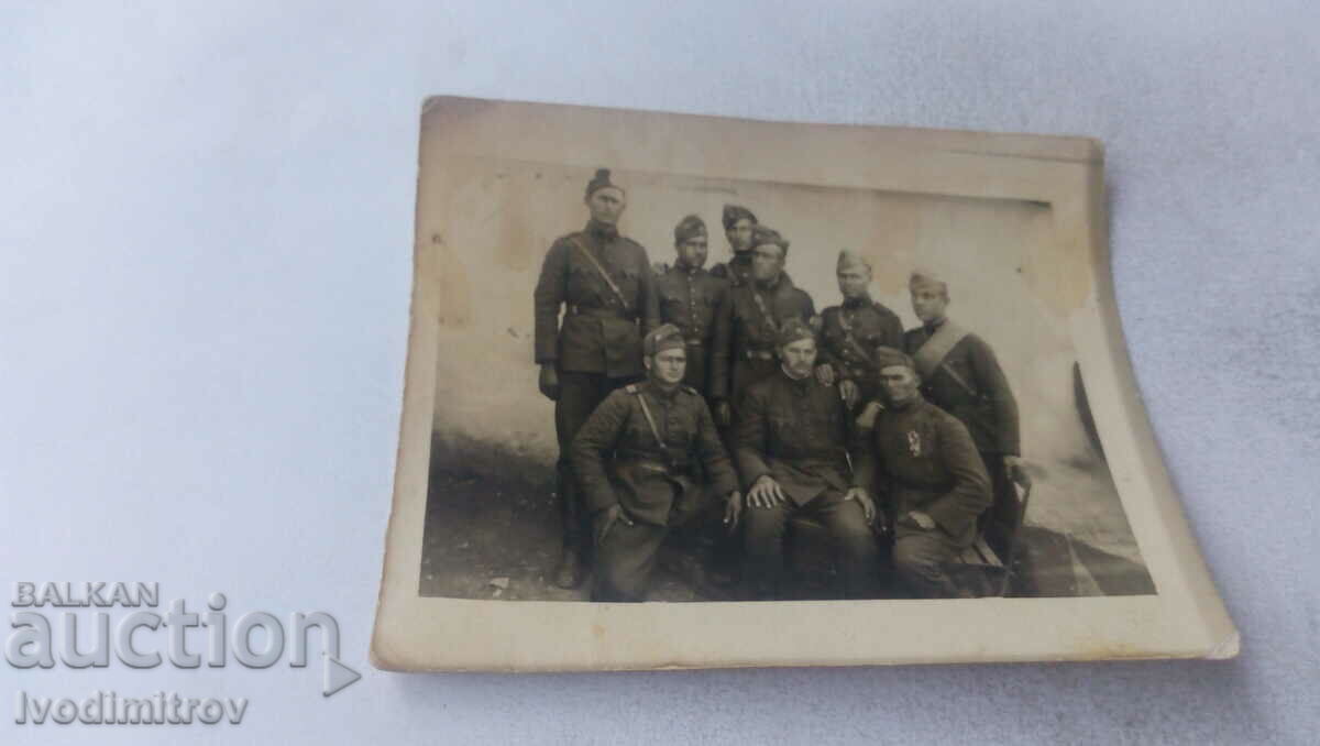 Снимка Сержанти и войници