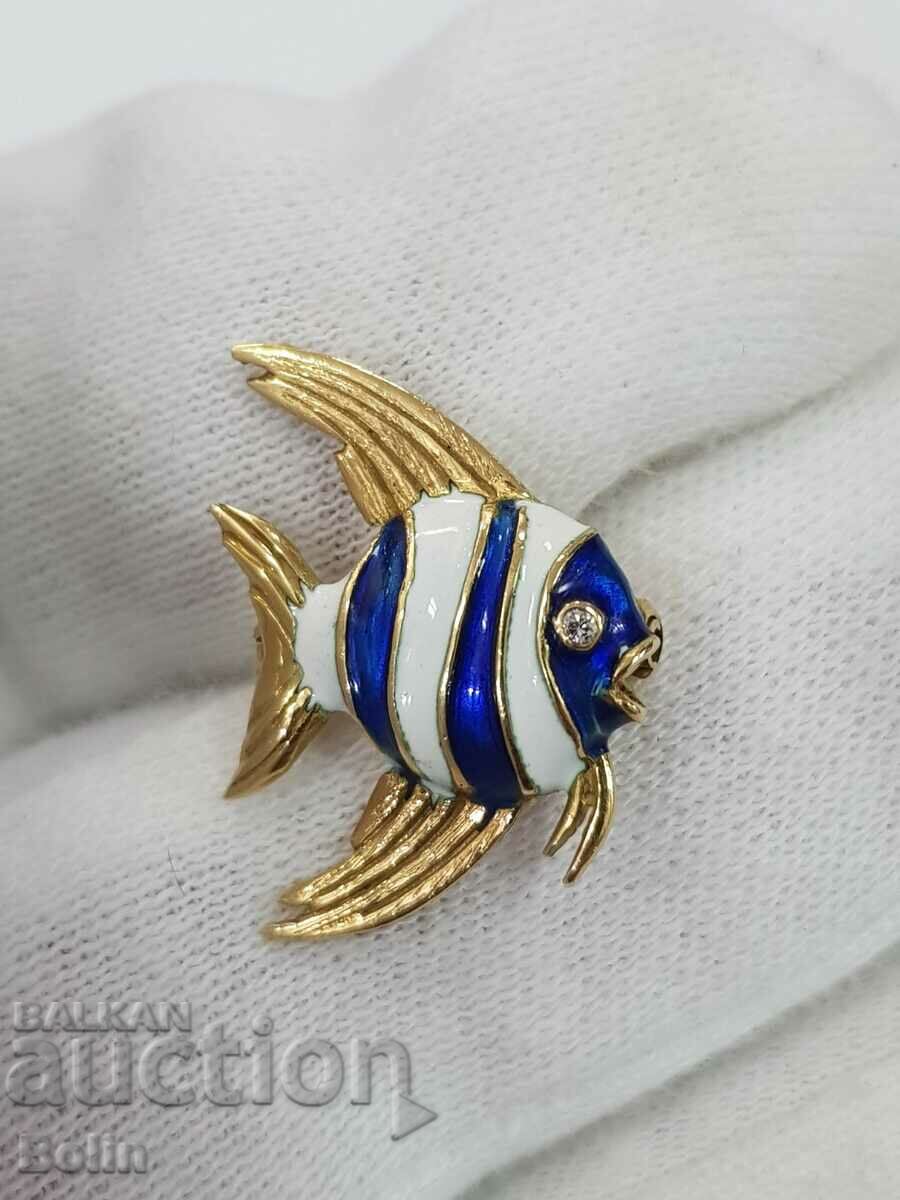 Stylish gold fish brooch with enamel and diamond - 18 carats
