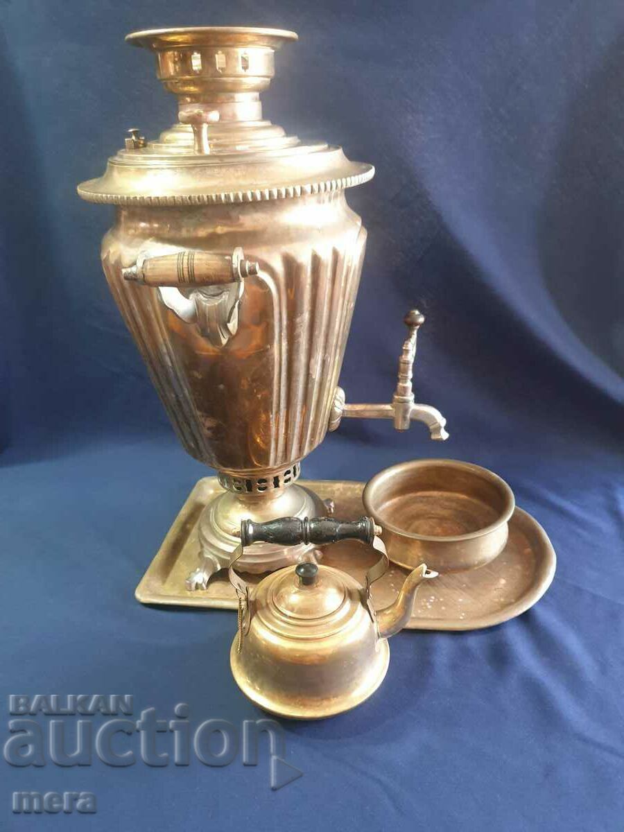 A large Russian imperial samovar with price 850.00 BGN | € 434.60 A large Russian imperial samovar with price 850.00 BGN | € 434.60