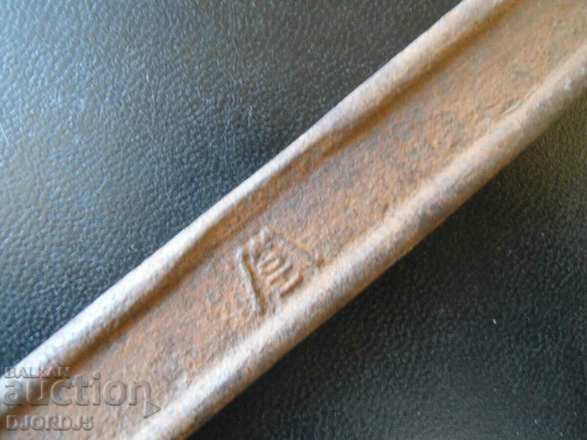 Auction Old key 24, marking Auction Old key 24, marking