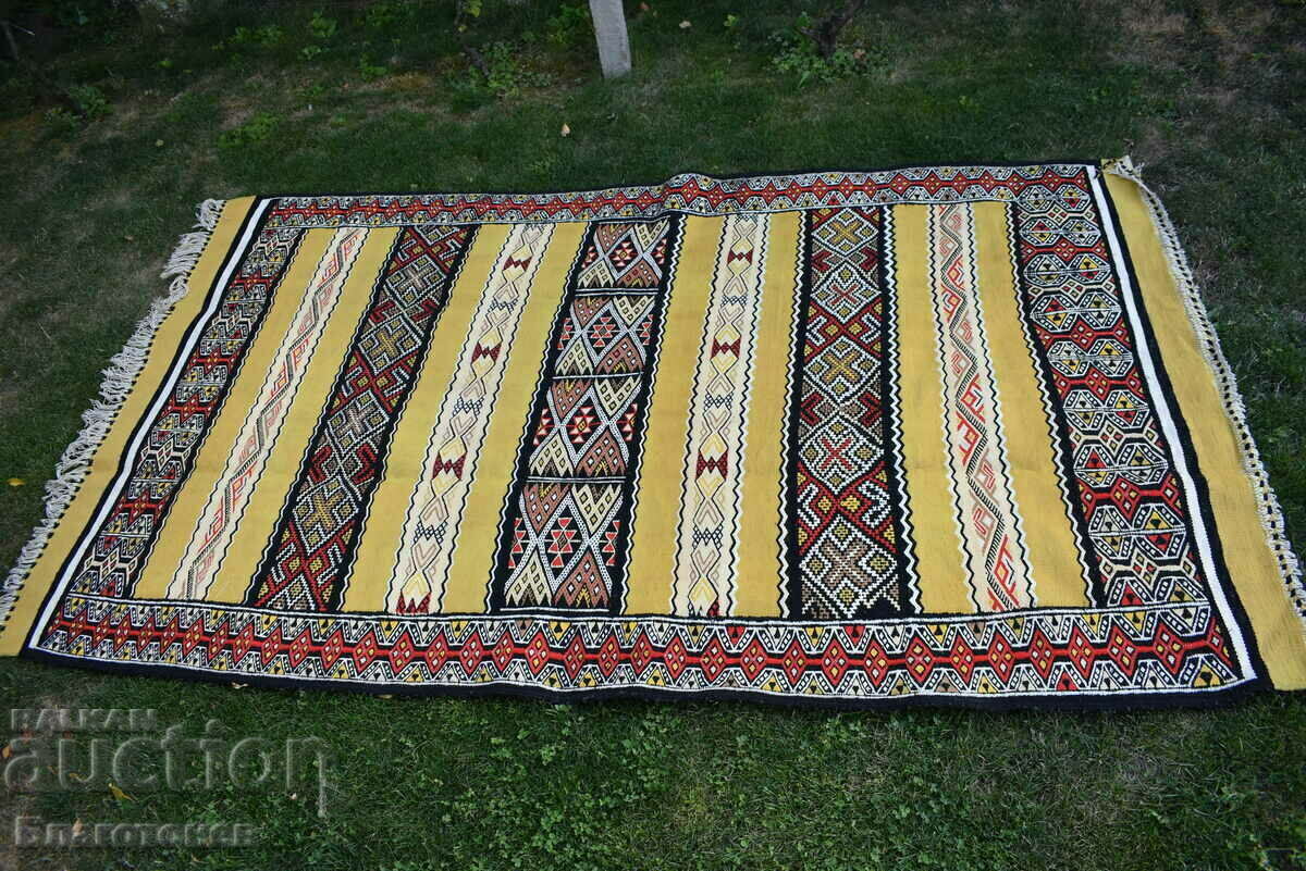 Chiprovski Kotlen carpet with price 700.00 BGN | € 357.90 Chiprovski Kotlen carpet with price 700.00 BGN | € 357.90