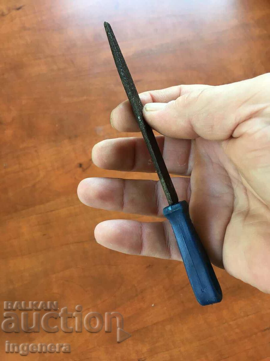 MINI HALF CIRCULAR SAW OLD TOOL with price 10.00 BGN | € 5.11 MINI HALF CIRCULAR SAW OLD TOOL with price 10.00 BGN | € 5.11