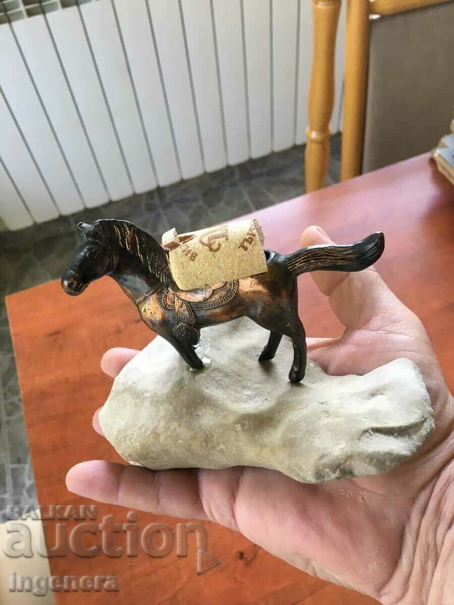 HORSE FIGURE METAL AND NATURAL STONE - 6 HORSE FIGURE METAL AND NATURAL STONE - 6