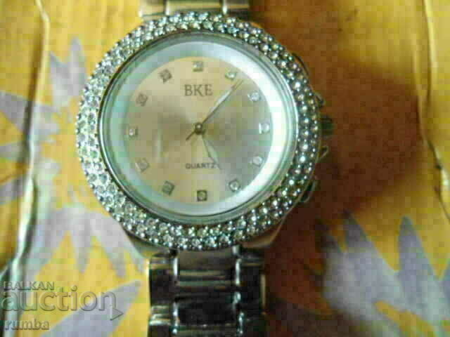 ρολόι με τιμή 12.00 BGN | € 6.14 ρολόι με τιμή 12.00 BGN | € 6.14