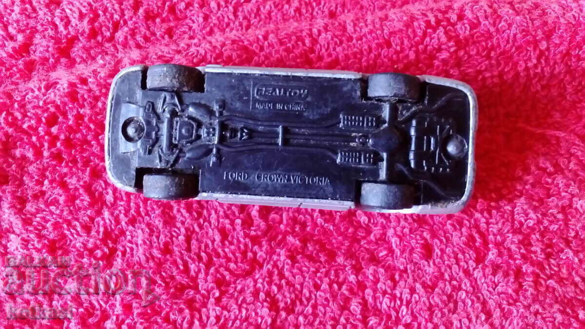 Small metal car model FORD CROWN VICTORIA - 6 Small metal car model FORD CROWN VICTORIA - 6