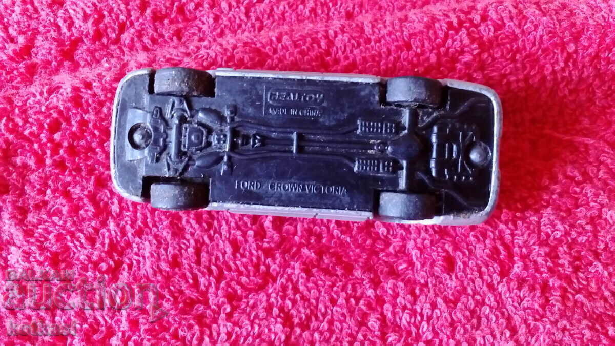 Mașină mică din metal model FORD CROWN VICTORIA - 6 Mașină mică din metal model FORD CROWN VICTORIA - 6