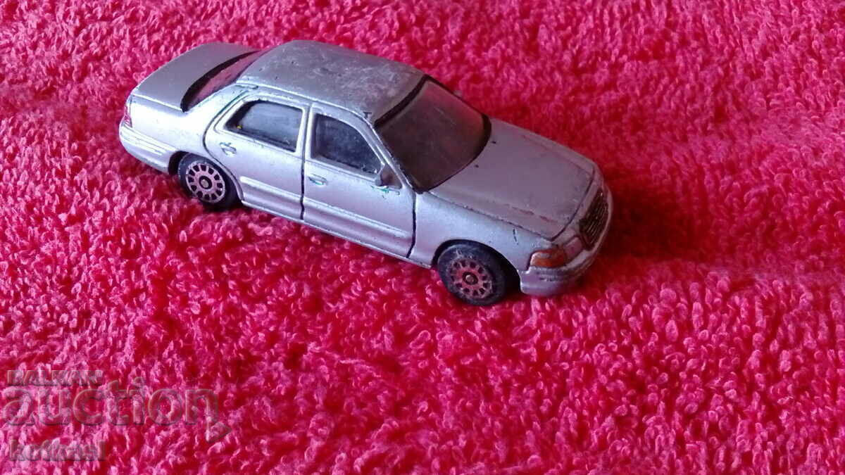 Mașină mică din metal model FORD CROWN VICTORIA - 7 Mașină mică din metal model FORD CROWN VICTORIA - 7