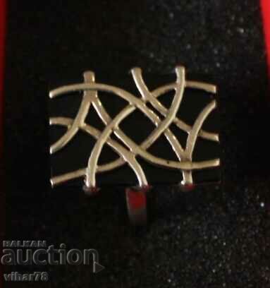 Auction VERY BEAUTIFUL SILVER WOMEN'S RING Auction VERY BEAUTIFUL SILVER WOMEN'S RING
