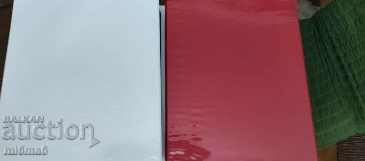 Άλμπουμ για καπάκια με τιμή 35.00 BGN | € 17.90 Άλμπουμ για καπάκια με τιμή 35.00 BGN | € 17.90