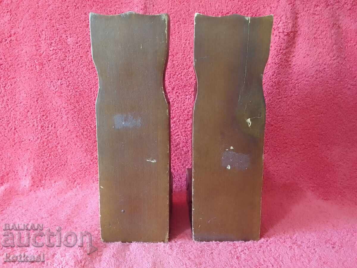 Delivery of Book stopper Horses Wood carving height 20.50 cm. Delivery of Book stopper Horses Wood carving height 20.50 cm.