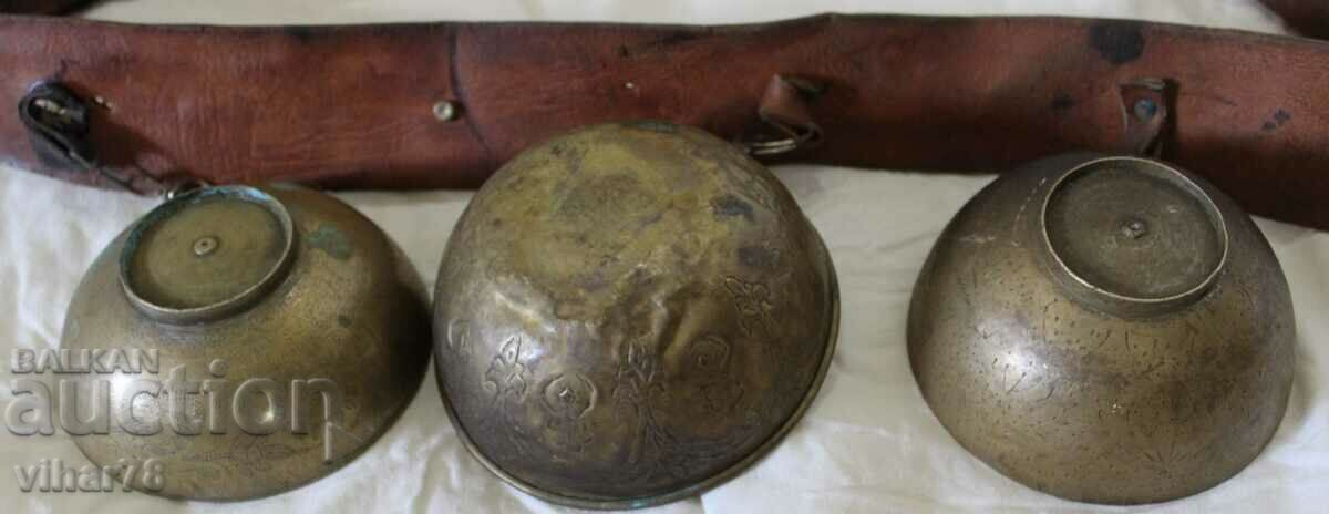 Livrarea GEANT VECHE URIASA DIN PIELE CU TREI BUZUARE NU E ALTA Livrarea GEANT VECHE URIASA DIN PIELE CU TREI BUZUARE NU E ALTA