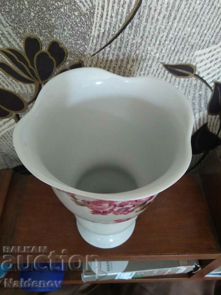 Old German porcelain vase with price 69.99 BGN | € 35.79 Old German porcelain vase with price 69.99 BGN | € 35.79