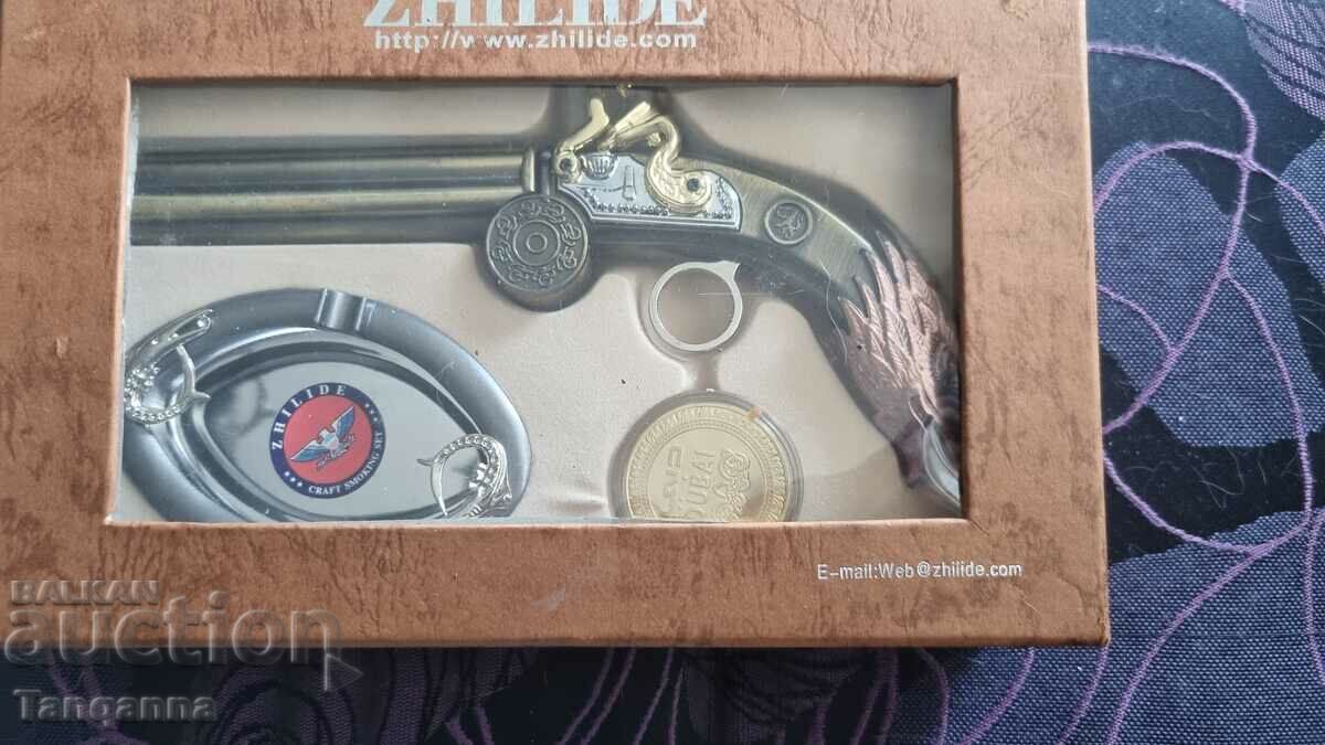 Handy kit with price 35.00 BGN | € 17.90 Handy kit with price 35.00 BGN | € 17.90