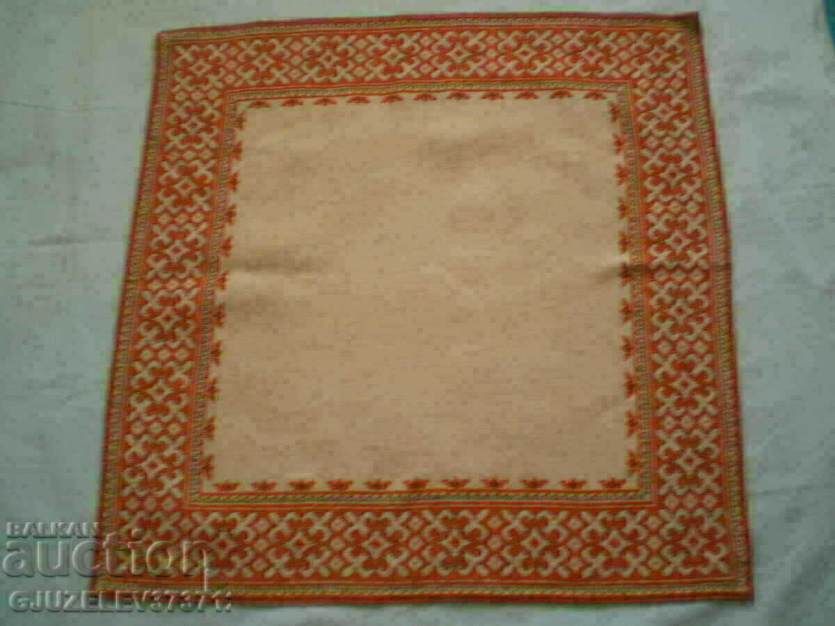 Κεντημένο στο χέρι λινό τραπεζομάντιλο πορτοκαλί κέντημα με τιμή 100.00 BGN | € 51.13 Κεντημένο στο χέρι λινό τραπεζομάντιλο πορτοκαλί κέντημα με τιμή 100.00 BGN | € 51.13