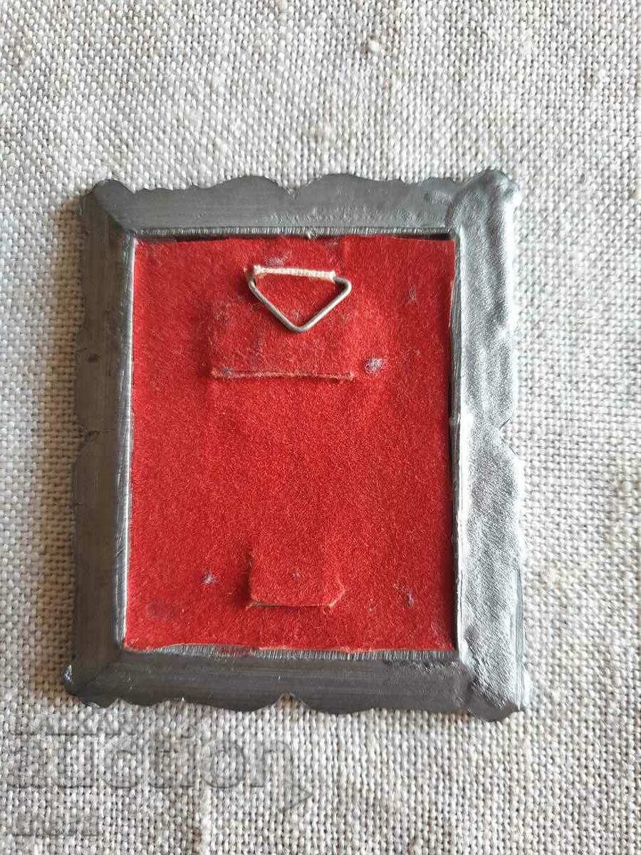 Auction Old metal icon Auction Old metal icon