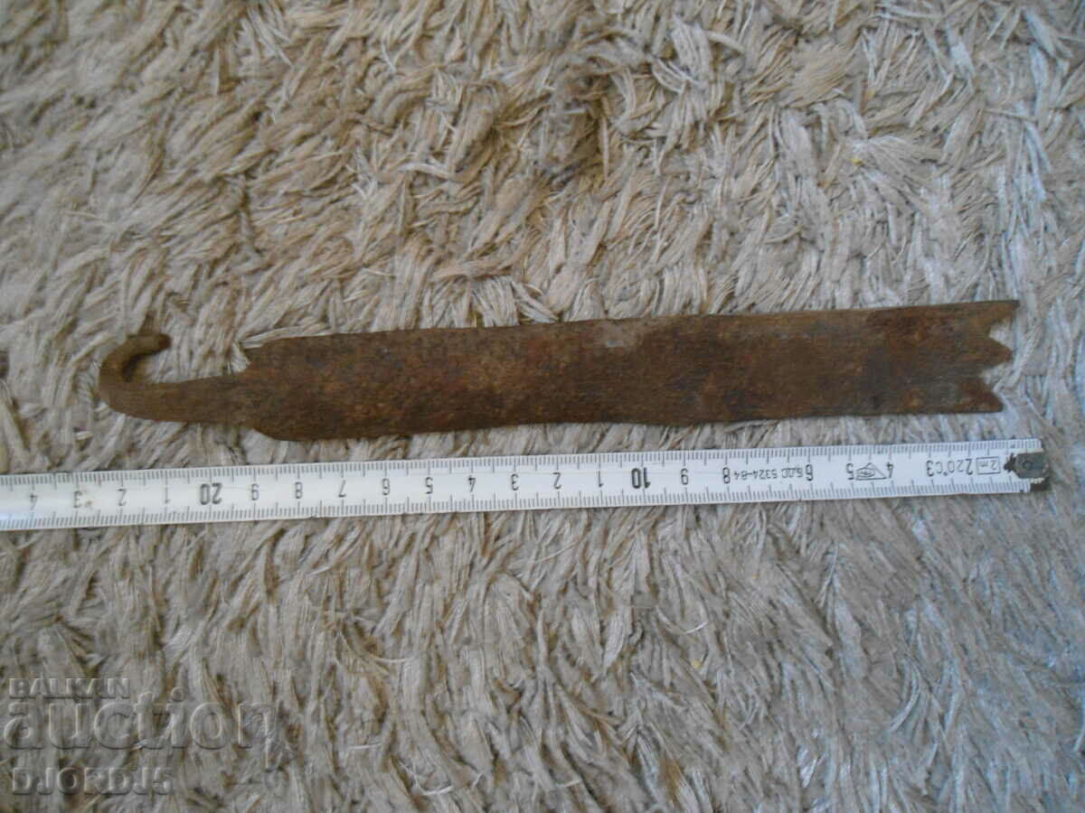 Auction Old tool Auction Old tool