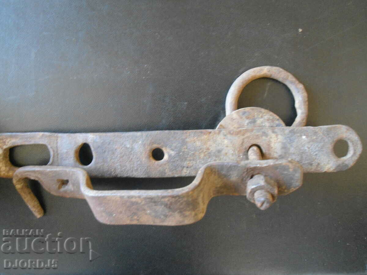 Old forged latch, port with price 7.00 BGN | € 3.58 Old forged latch, port with price 7.00 BGN | € 3.58