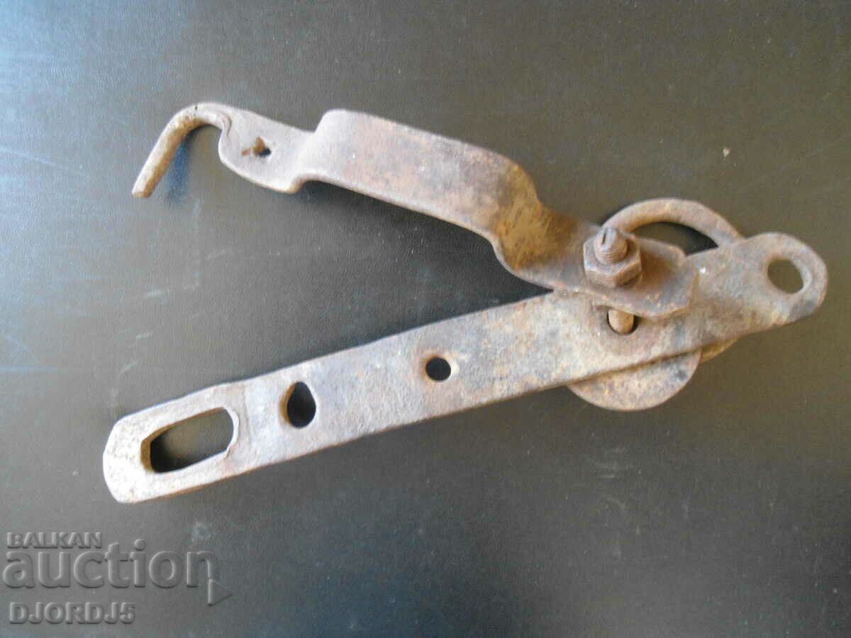 Auction Old forged latch, port Auction Old forged latch, port