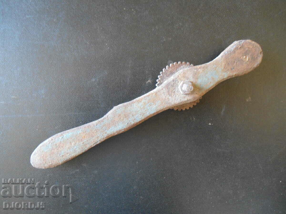 Auction Old tool Auction Old tool